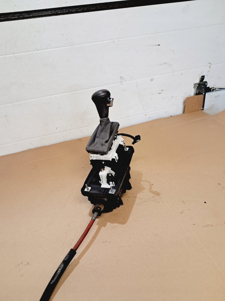 фото №14, Audi a4 b8 a5 вибірник автоматична коробка передач домкрат ручка 8k1713041p 2.0 tfsi