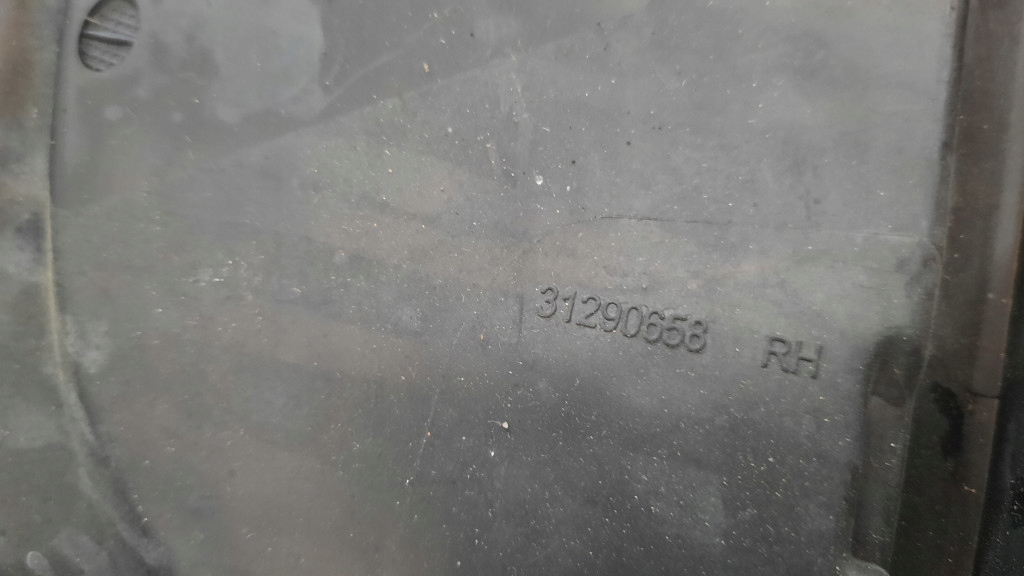 фото №12, Решітка бампера права 31290658 volvo xc60