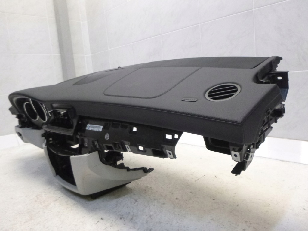 фото №11, Mercedes w218 218 панель приладів приладова панель приладів панель  оригінал