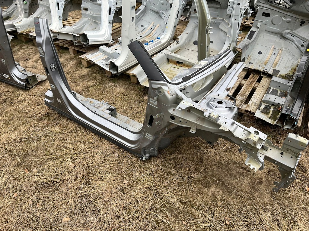 фото №1, Четверть правая передняя citroen c4 iii 20- r.