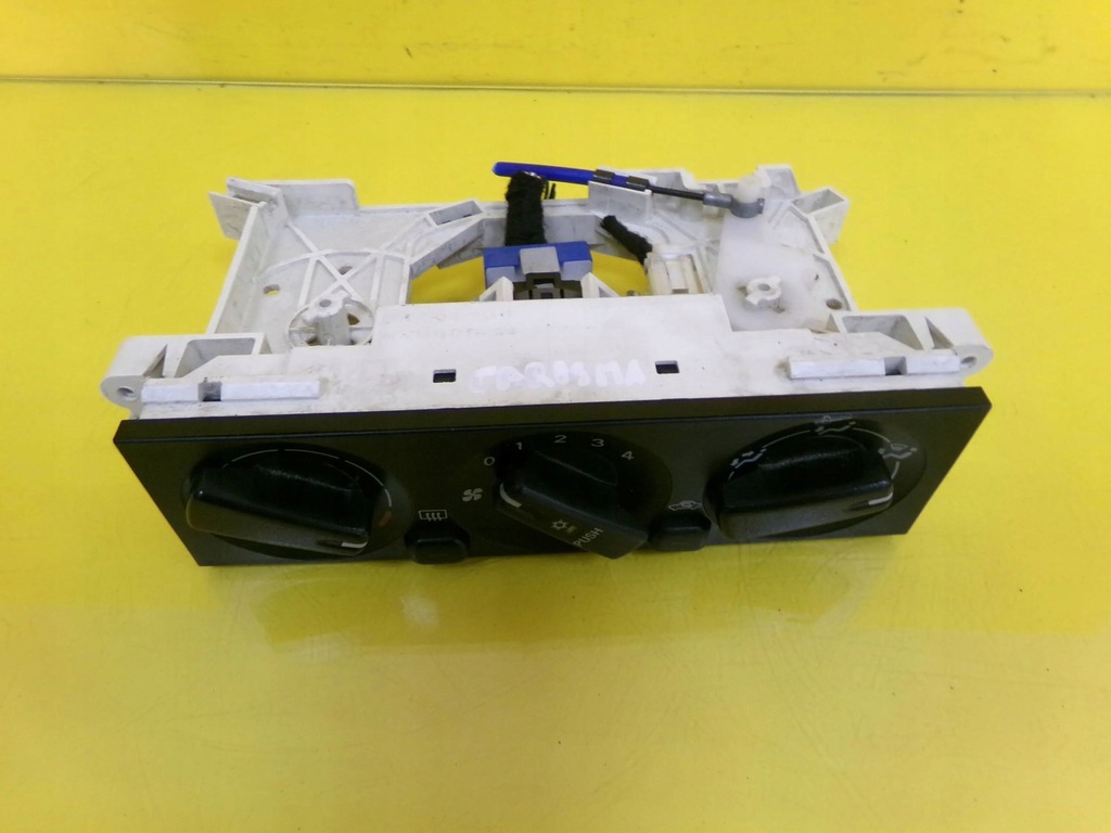 фото №9, Панель кондиционера mitsubishi carisma mr500529 nr695