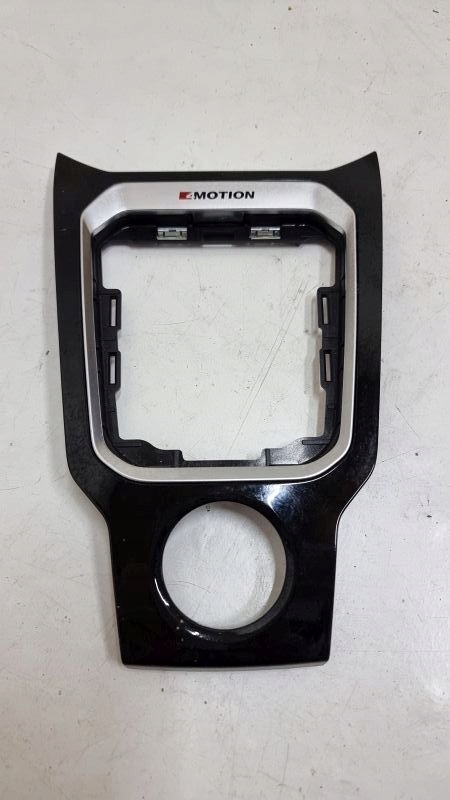 фото №1, Vw t-roc рамка чохол передач 2ga711456