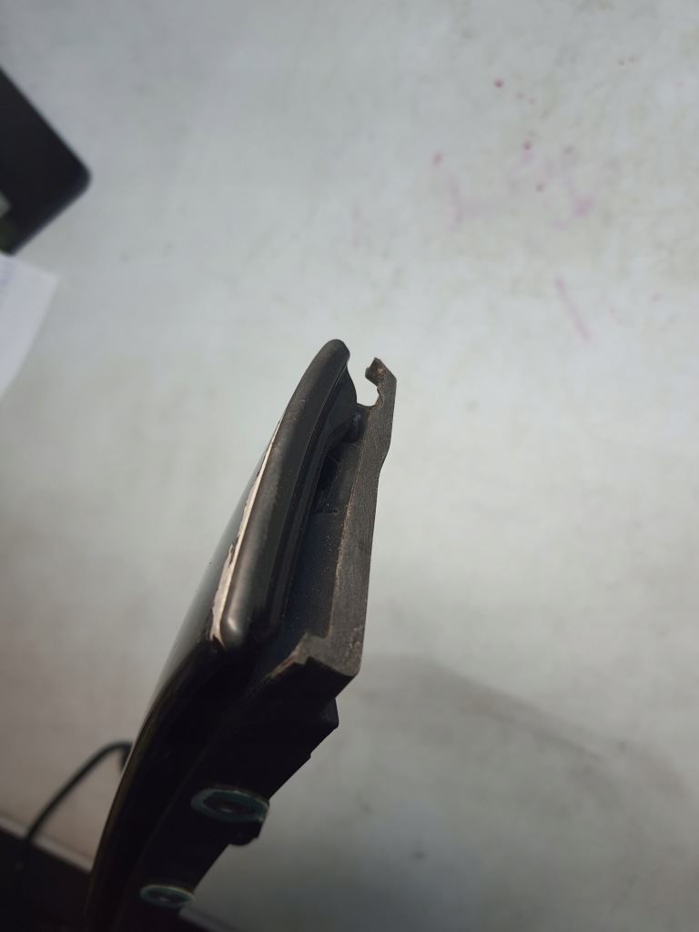 Дефлектор вітрозахисний екран накладка вітровик молдинг mercedes w207 кабріолет  2077700062 Доставка