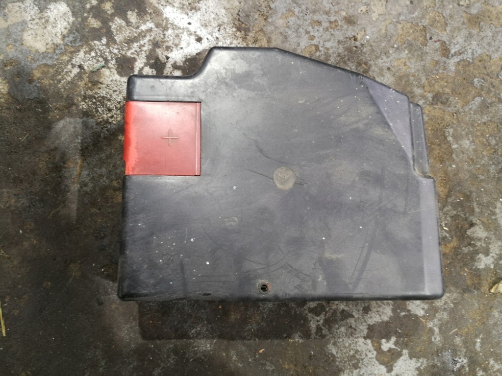 фото №1, Кришка акумулятор do bmw e36 751