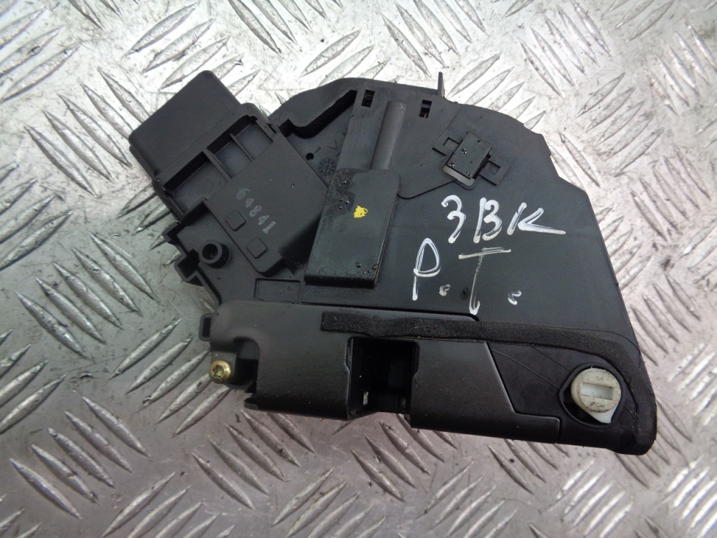 фото №1, Замок двері правий задня mazda 3 bk 3n6a-a26412-b