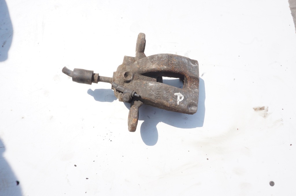 фото №1, Суппорт правый задняя bmw 3 e90