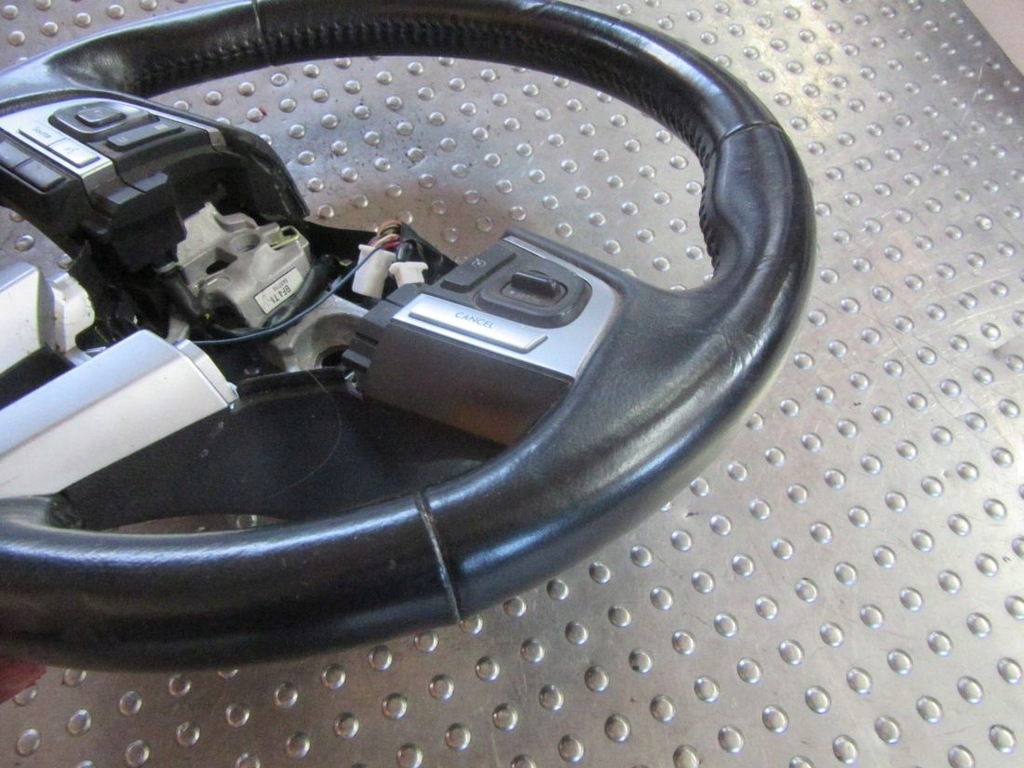 фото №8, Subaru outback v 2016 воздуховод кожа