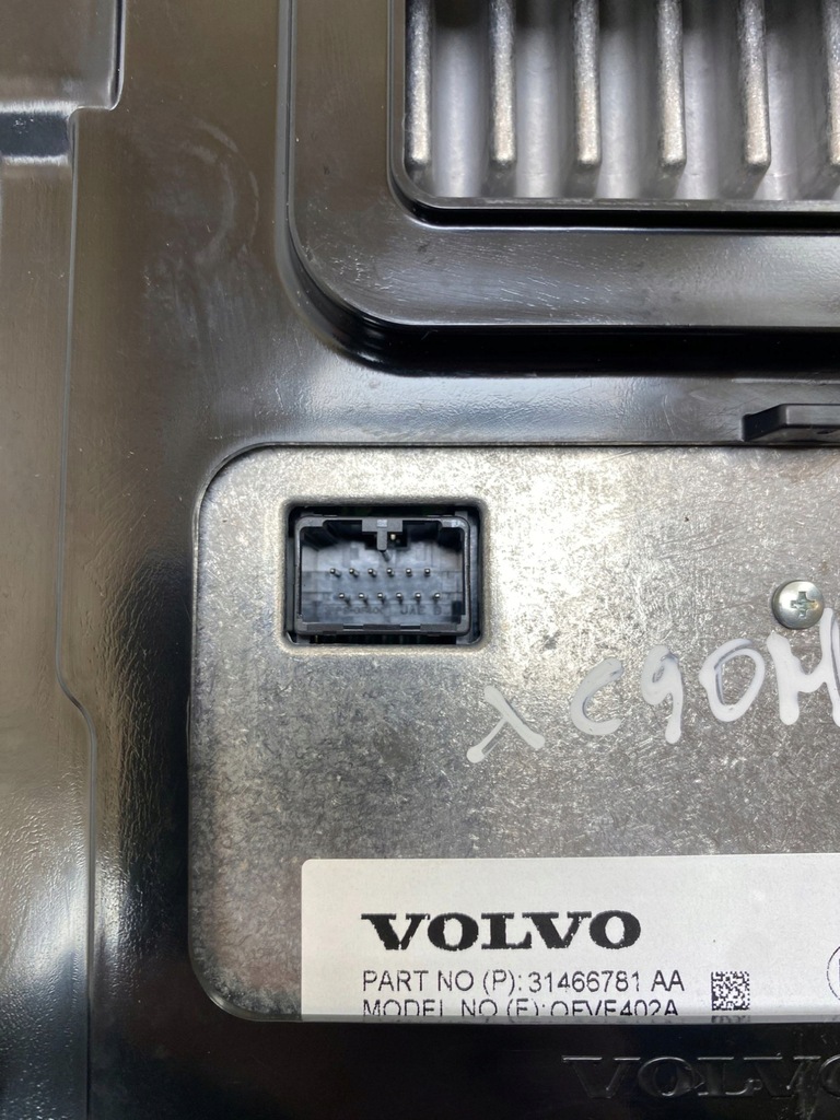 фото №11, Volvo xc90 2016 монитор / дисплей / экран