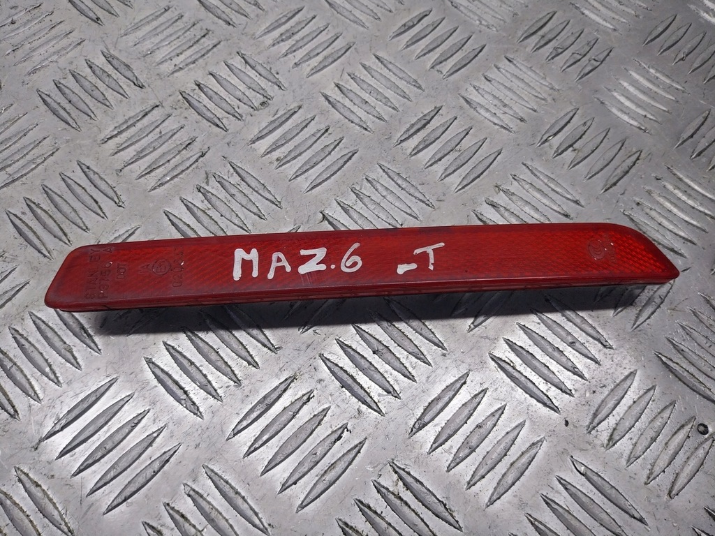 фото №1, Відбивач mazda оригінальний номер p3756a