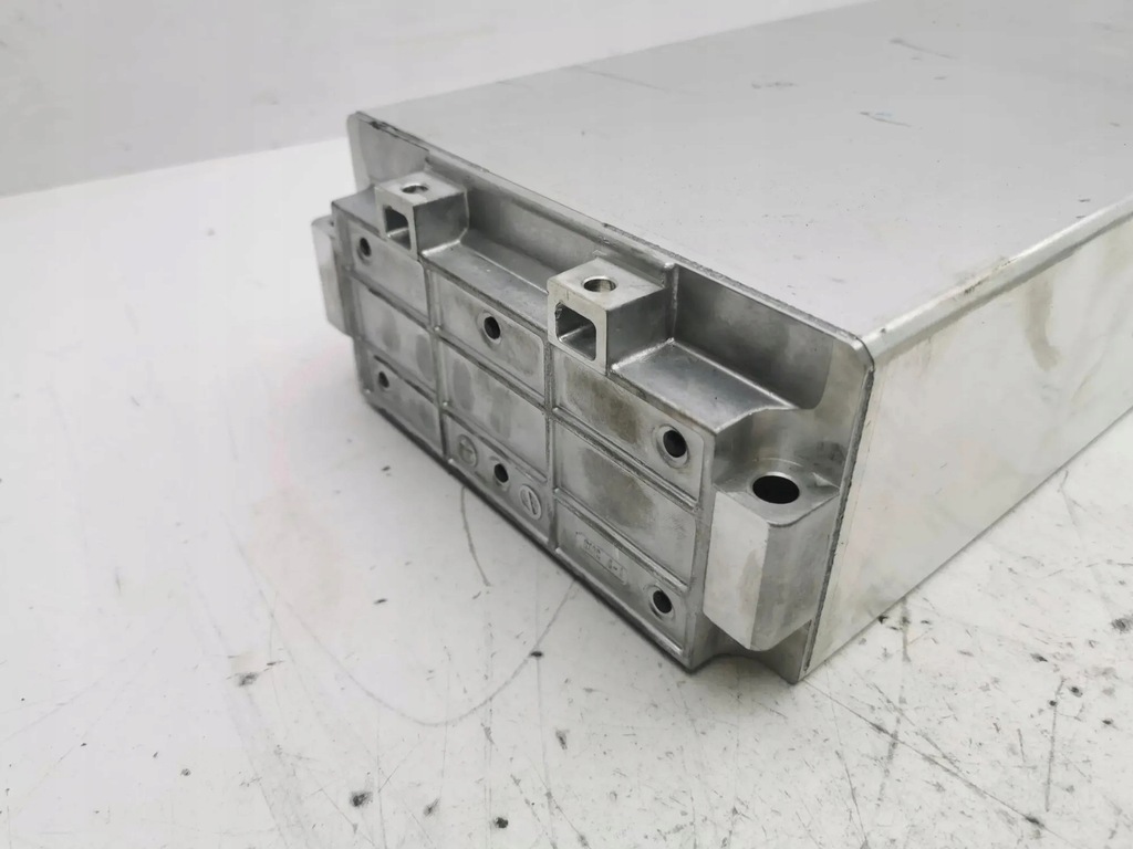 фото №8, Значок автомобиля vw id.3 e11 0z1915592h electric 107kw 2020