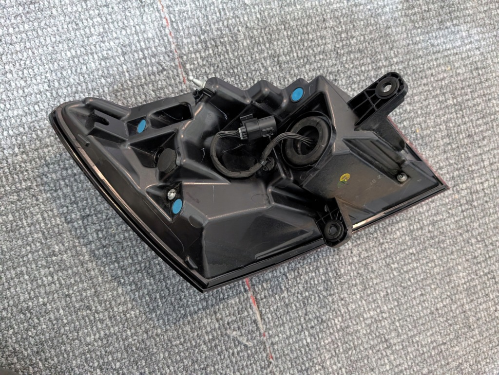 Mg marvel r лампа правый задний  задняя правая Недорого