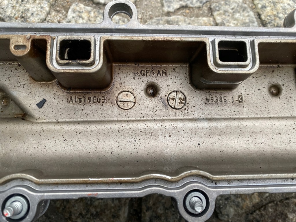 Opel astra k insignia b кришка клапанів 55569822 оригінал Оригінал