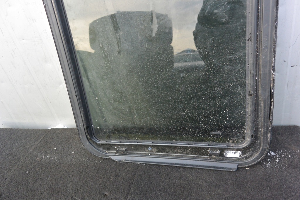 фото №7, Стекло люк maserati quattroporte vi 2013