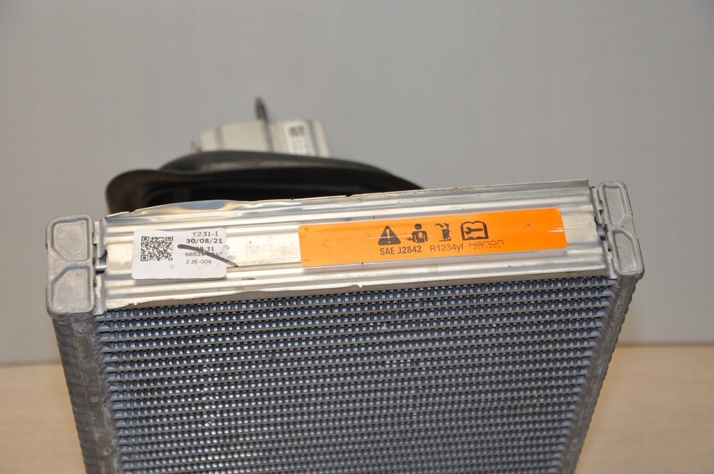 фото №6, Радиатор mercedes-benz eqa 2021 конденсатор, кондиционер a2478307800