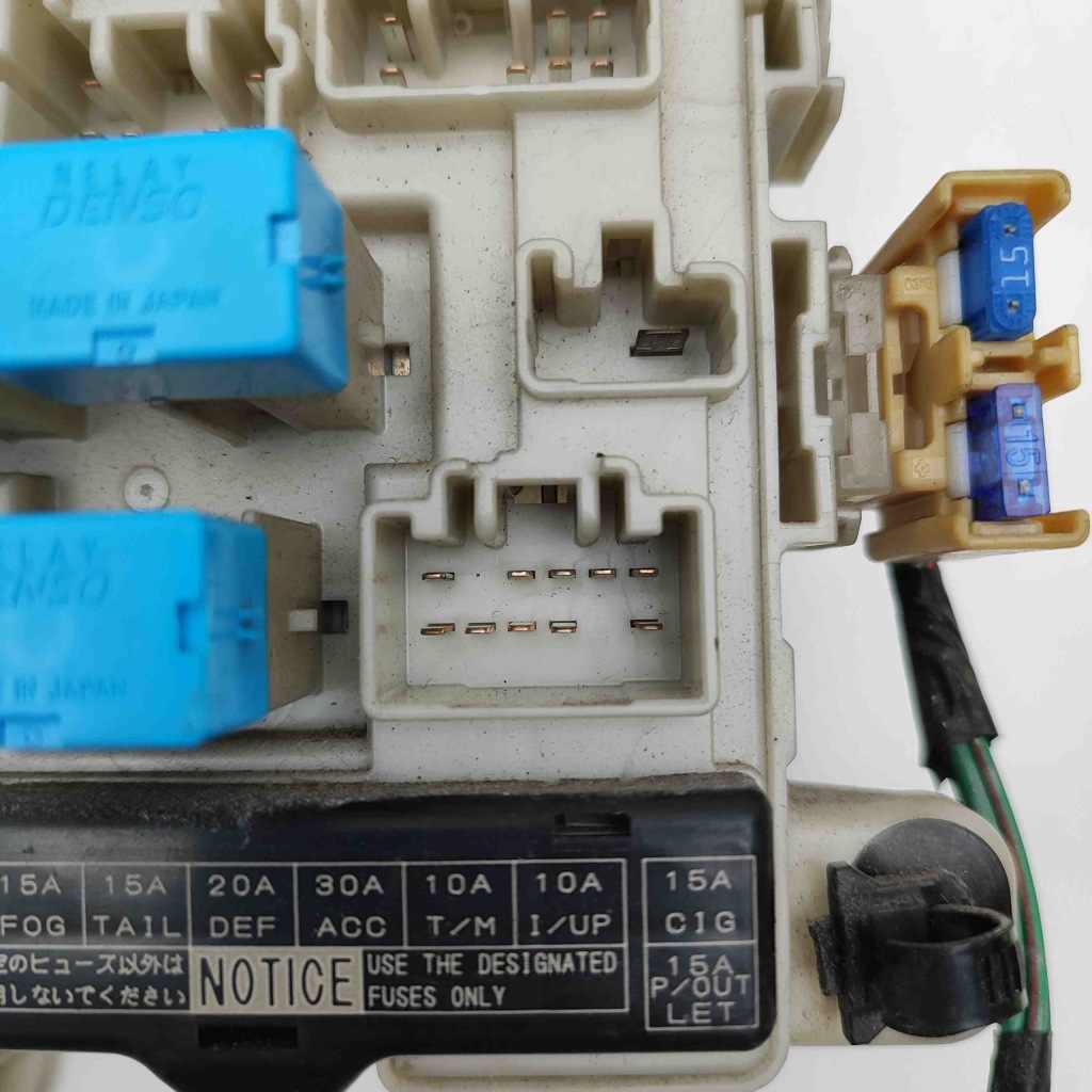 фото №9, Коробка предохранителей toyota previa _r3_ 8922128140 29020157 2.0l 85kw