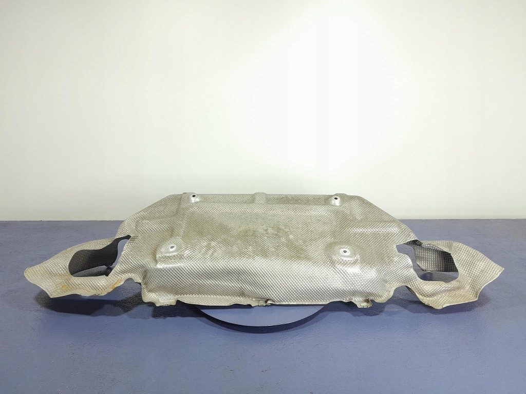 фото №1, Mercedes a w177 a45s защита тепловая выхлоп a1776825000