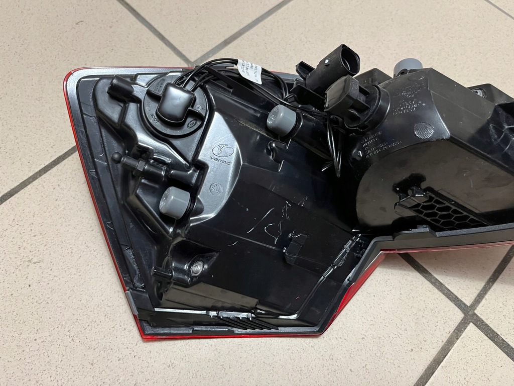 фото №11, Skoda kamiq kamik 658 лампа задня задня права