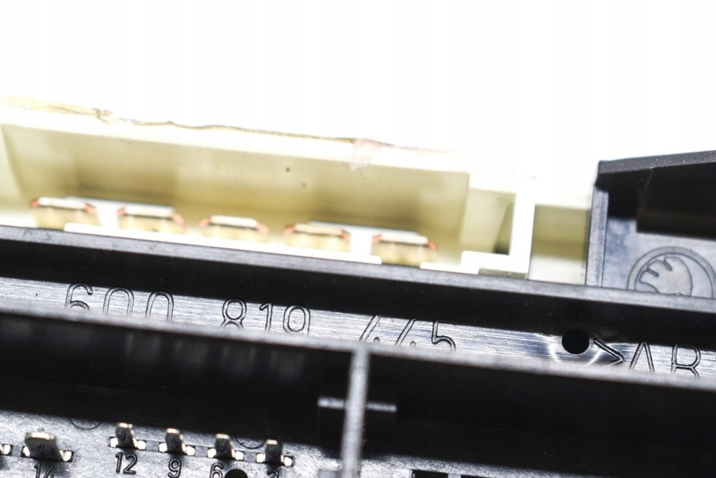 фото №6, Volkswagen fox кондиционер 6q0819445 1.00 бензин 53kw 2009