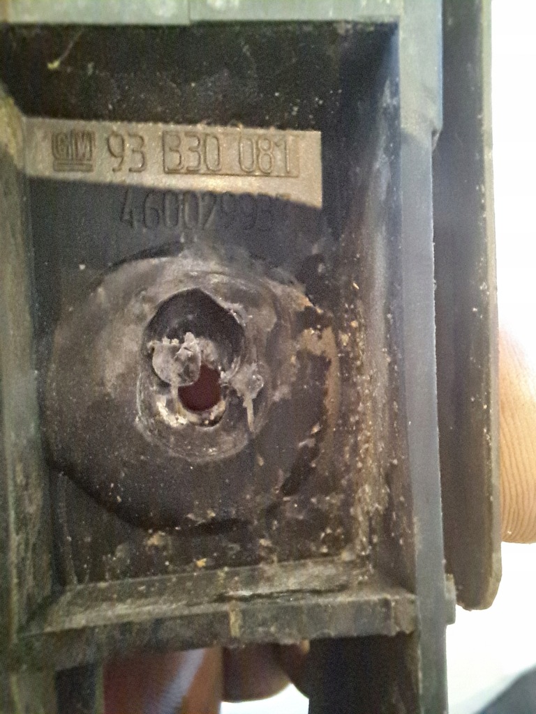 Meriva a направляющая кронштейн бампера правый + левый задняя 93330081 93330081 Недорого