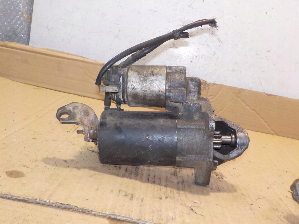 фото №1, Audi a4 b5 passat b5 1,6 1,8 стартер bosch 1005821933