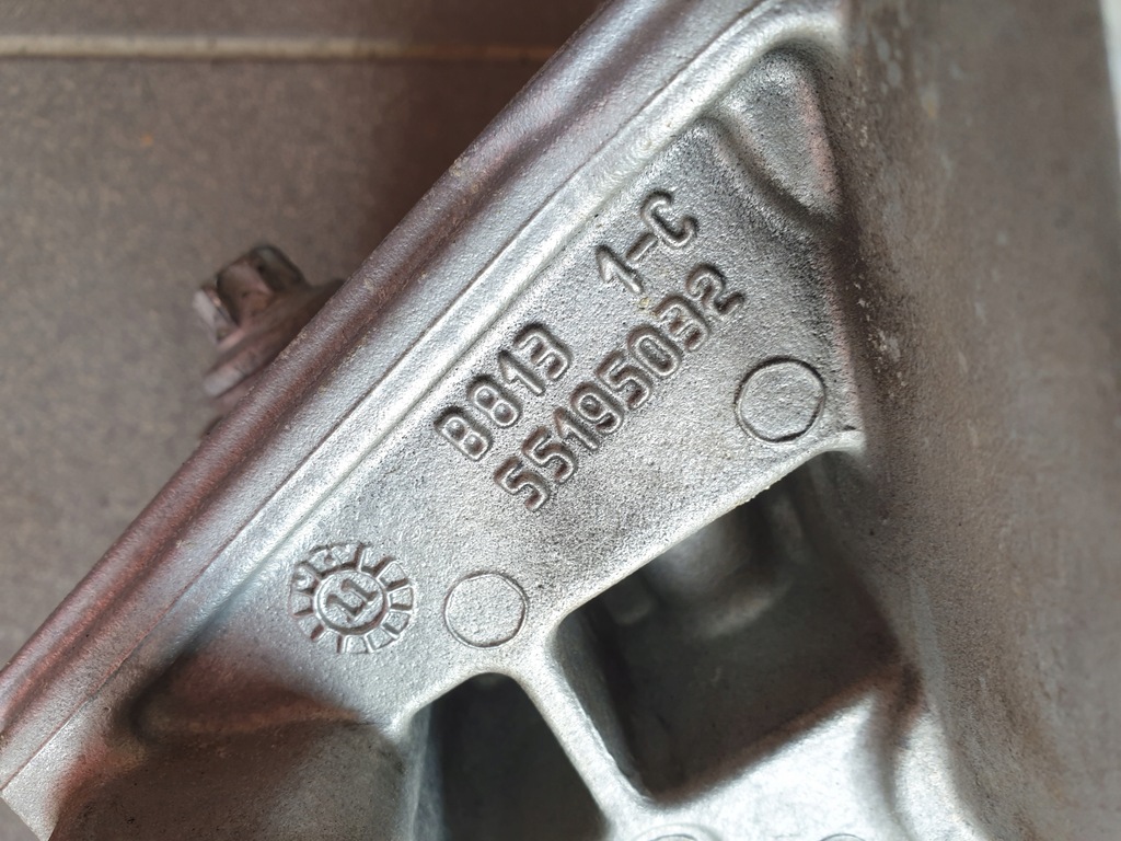 фото №6, Кронштейн подушка двигателя fiat punto evo 1.2 1.4 09- 55195032