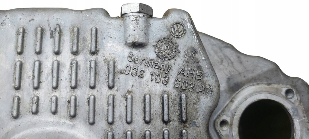 Audi a2 1.6 піддон масляна 032103603aa в Україні