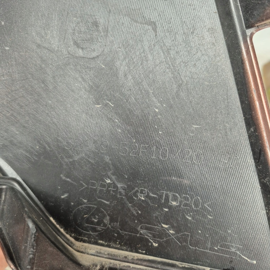 Lexus lbx 23- бампер перед передній pdc Ціна