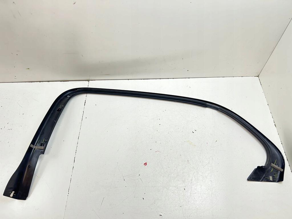 фото №5, 2015 bentley flying spur молдинг скло задній 4w0854891