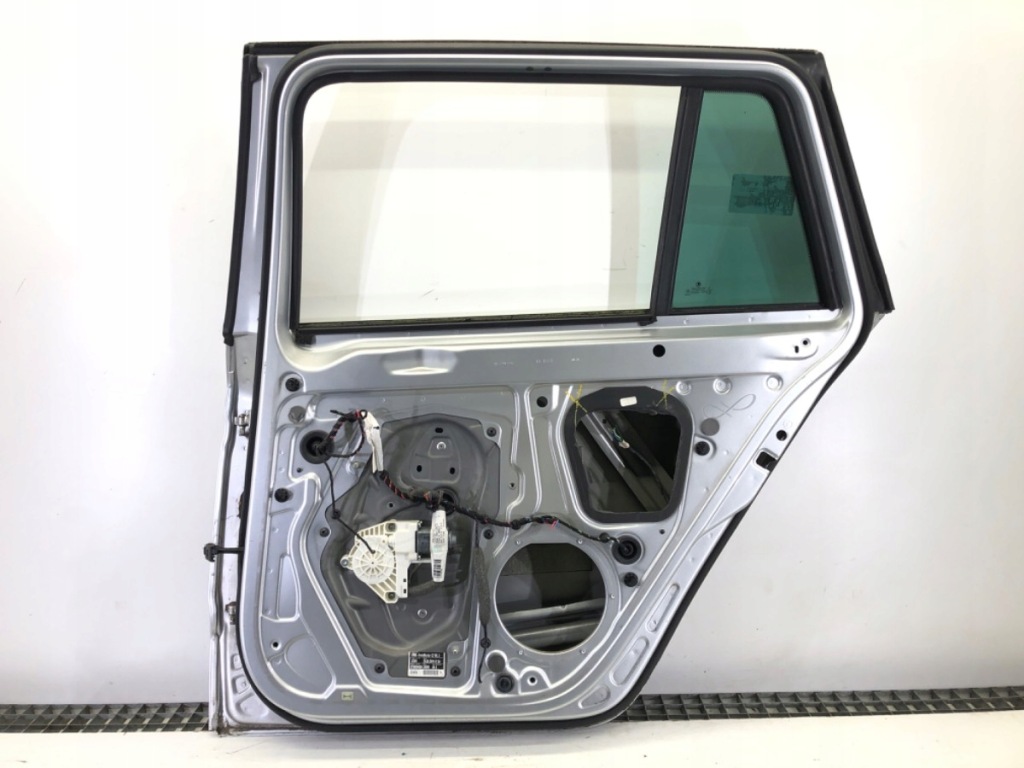 фото №7, Двері правий задня skoda superb ii kombi 09-15