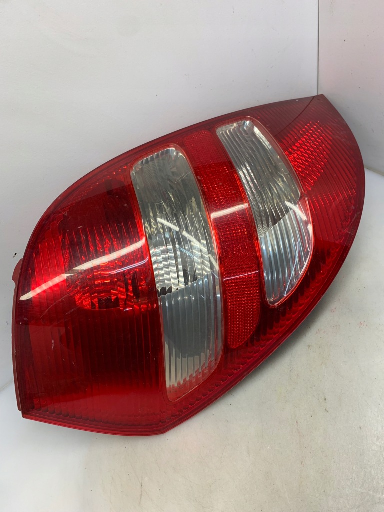Купити Лампа задня ліва 1698200364l mercedes