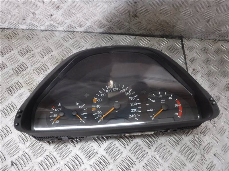 Купити Панель приборів mercedes w210 2.2 cdi