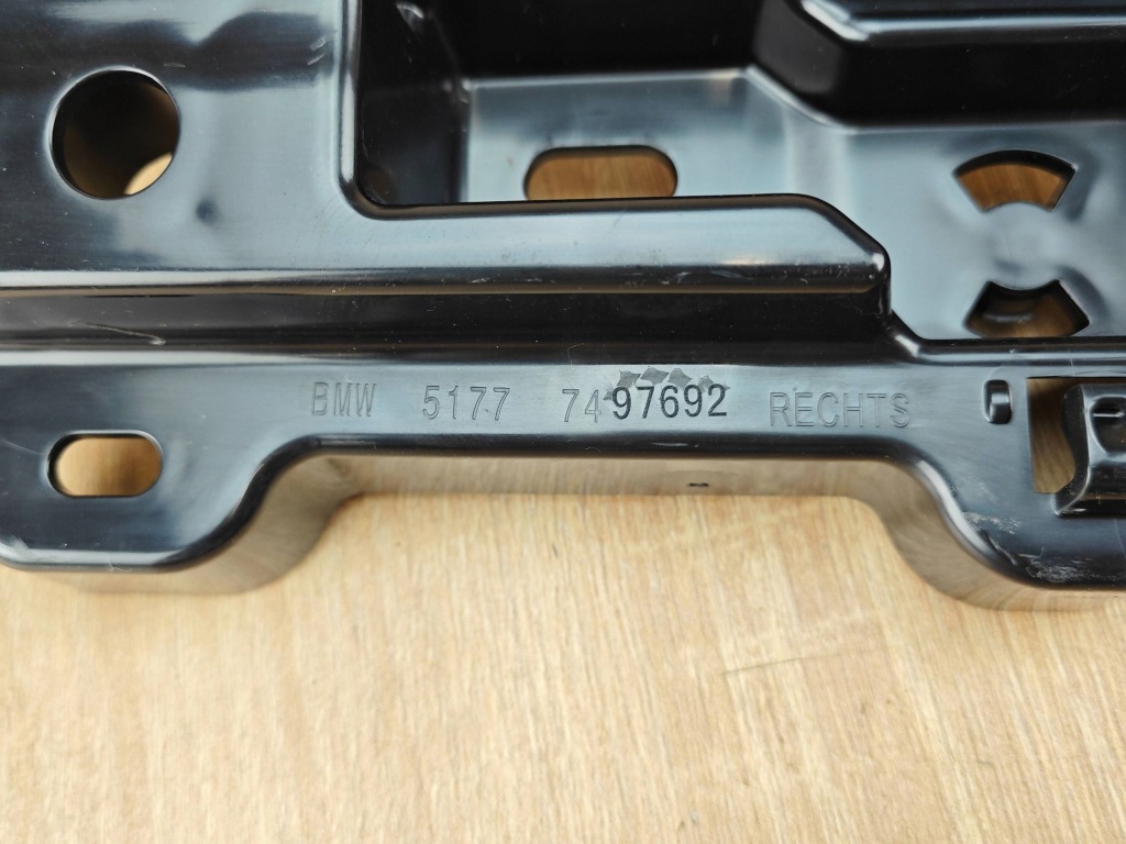 Купить Оригинальный кронштейн  кронштейн порога  правое  bmw 8 g16 gran купе 7497692 30km