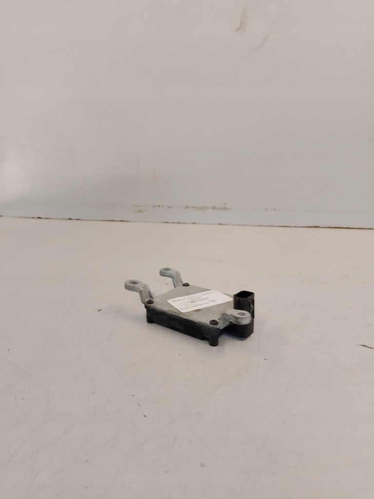 Renault clio v радар 284478400r Доставка