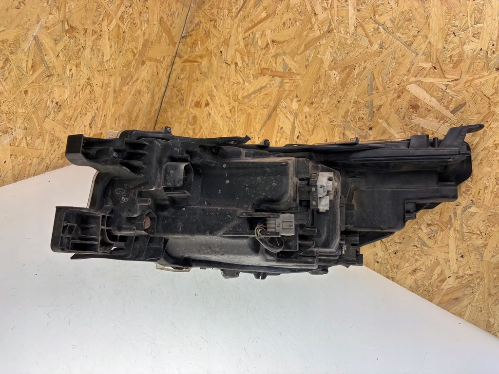 фото №12, Toyota hilux viii 2021 лампы передние