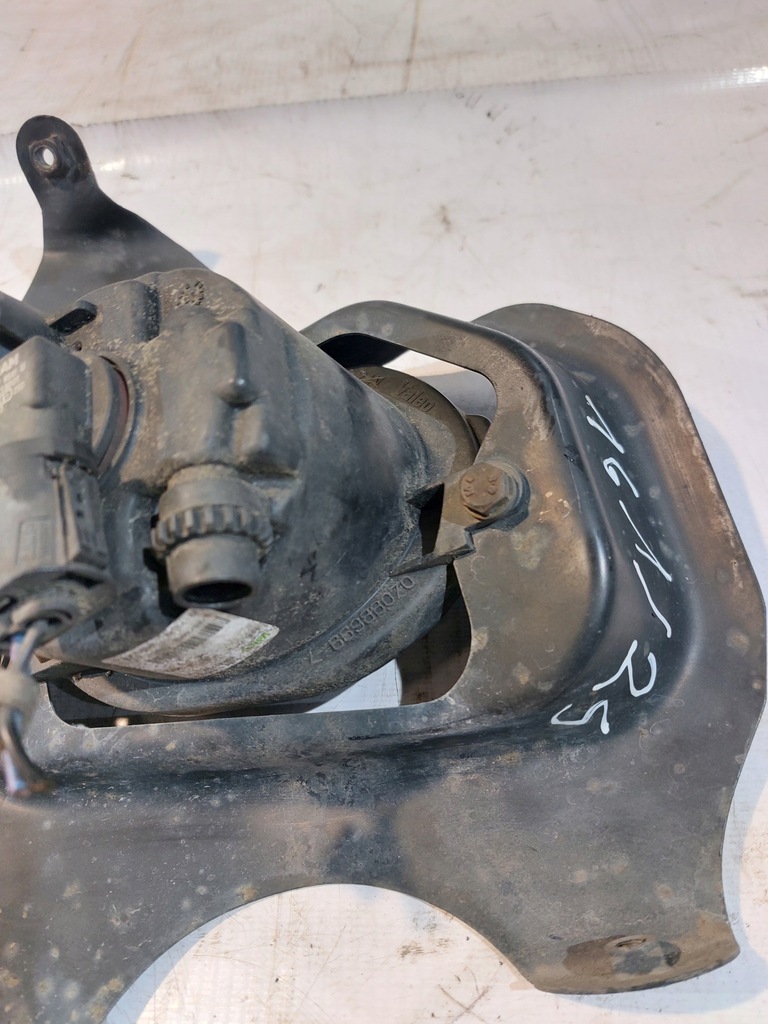 фото №8, Противотуманная фара левый перед mg zs 2004r.