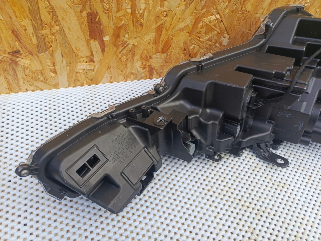 Фара перед левая toyota corolla e21 full led 81110-02s70 pu01 Киев