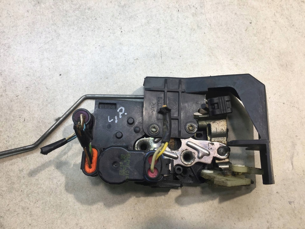 фото №2, Замок дверь левый перед alfa romeo 156