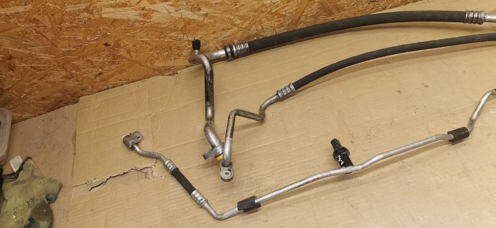 фото №2, Шланг труба кондиціонера bmw 5 f10 7 f01 3 szt