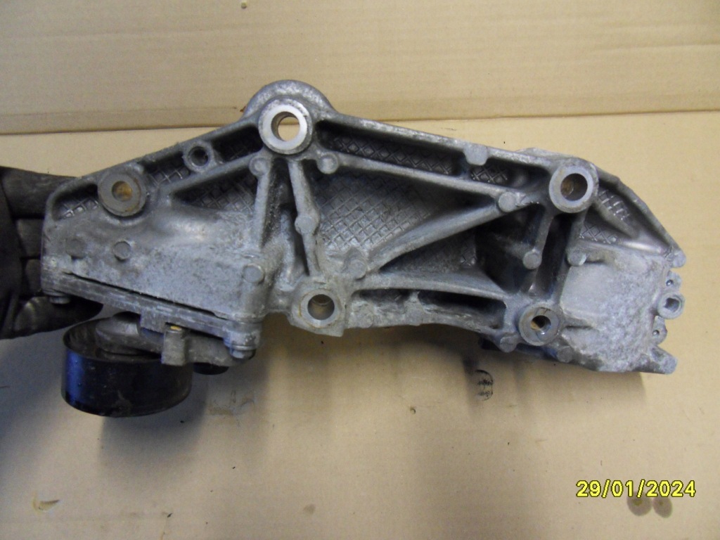 фото №4, Кронштейн кронштейн двигуна renault koleos 2.0 dci 150km 8200881264