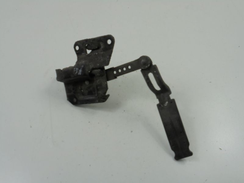 фото №7, Audi a6 c5 засувка зачіп замка капот 4b0823480e