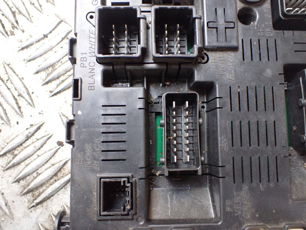 Коробка предохранителей модуль bsi citroen c5 281201930c 12710 в Украине