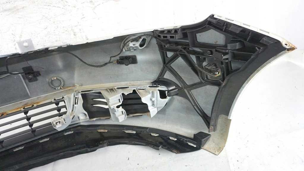 фото №10, Бампер перед передний vw golf 5 v 5+ plus lift 09-12 pdc lb9a 5m0807221n