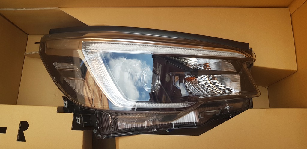 фото №1, Лампа фара led subaru forester v eur правый 2020-