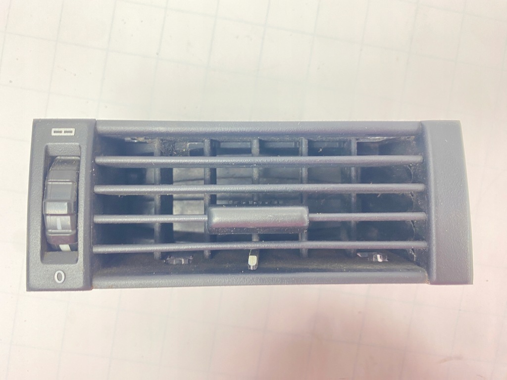 фото №13, Решётка обдув воздуховод правая пассажира w панель консоль mercedes w124 124