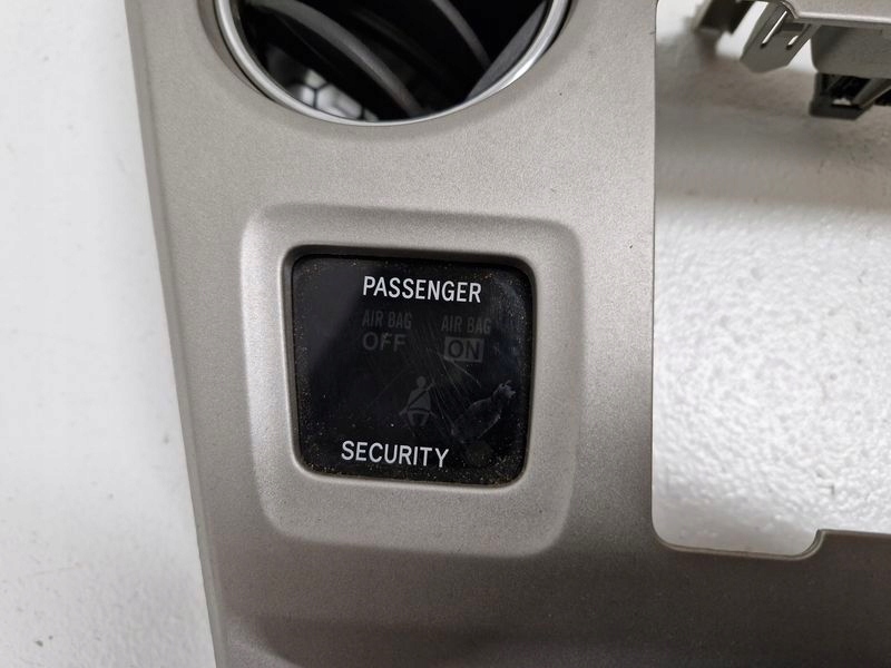 фото №3, Toyota matrix 2 ii e140 рамка радио dekor решётка обдув 55422-02070