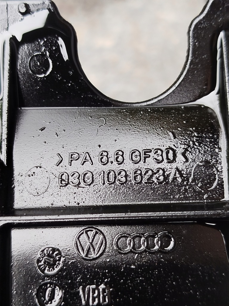 Накладка картера масляный vw golf 5 v audi a3 8p leon 2 octavia 2 03g103623a Недорого