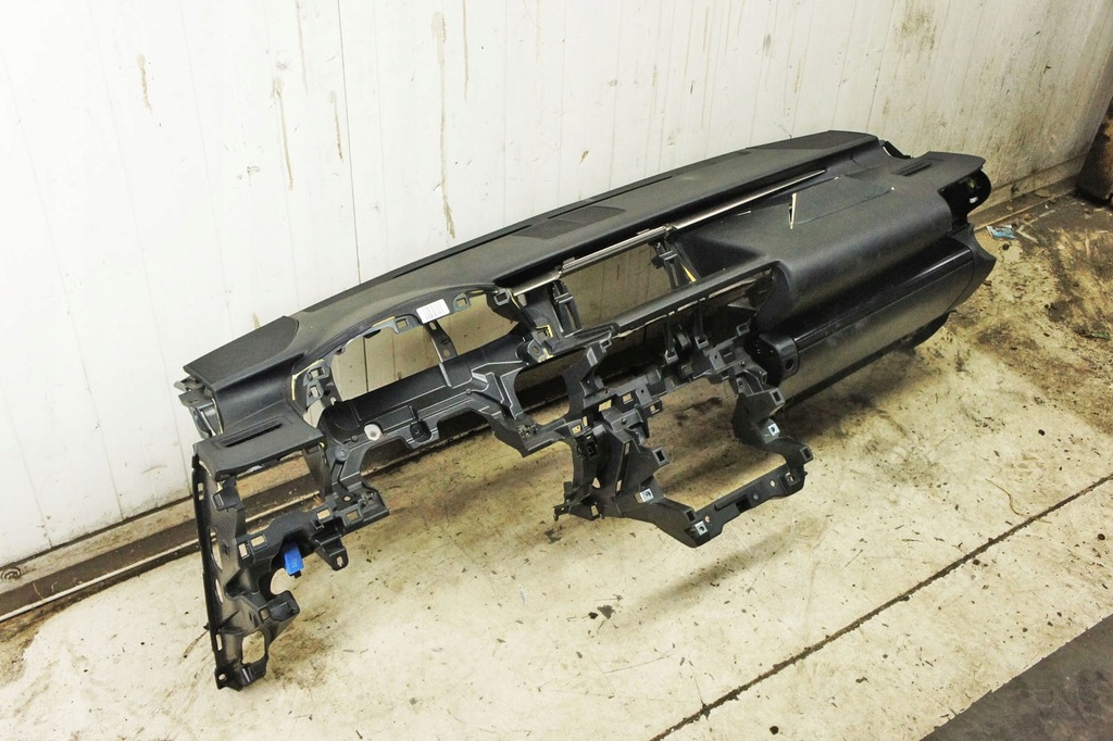 фото №1, Ki124 lexus is iii ^ панель приладів панель приладів pulpit консоль