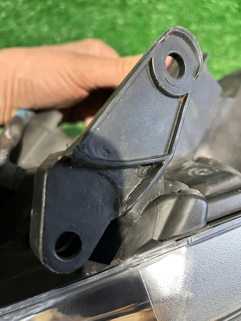 фото №4, Фара левый toyota avensis t27