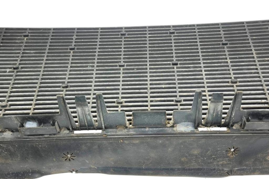 фото №7, Впуск повітря радіатора vw id.3 e11 1ea121281c electric 107kw 2020