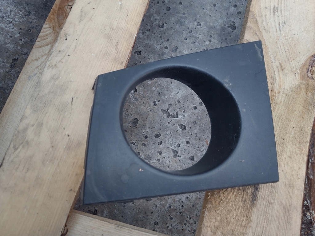 фото №1, Решітка протитуманної фари ліва renault megane 8200450493g